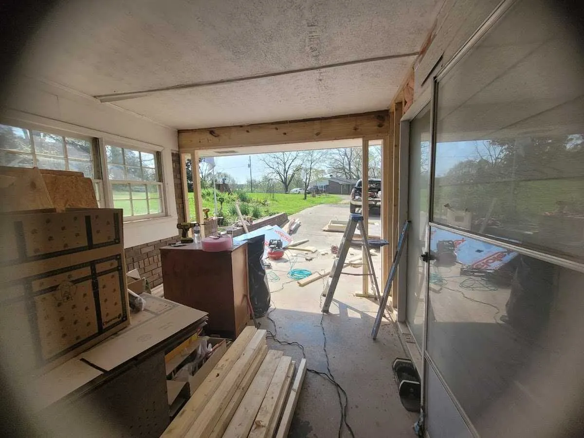 Air movers and dehumidifier for Water Mitigation Services in Glen Cove